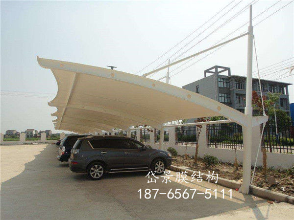 單挑汽車(chē)棚